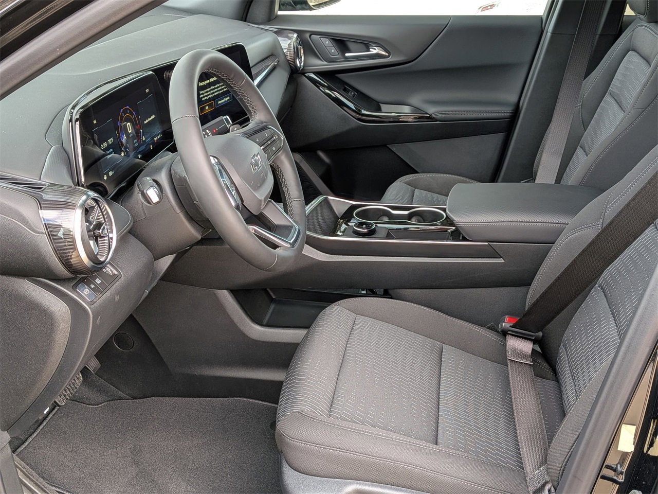 Used 2026 Chevrolet Equinox LT w/ Midnight Edition image 18