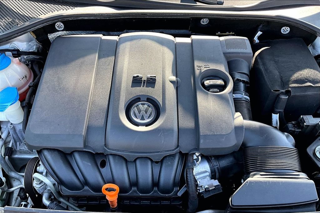 Used 2013 Volkswagen Passat 2.5 S FWD image 30