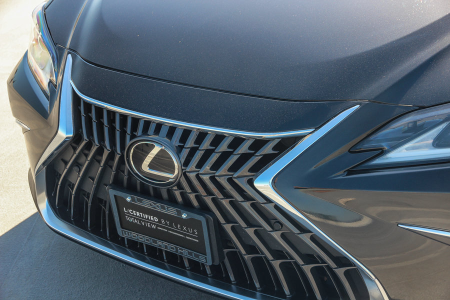 Certified 2024 Lexus ES 300h w/ Premium Package FWD image 10