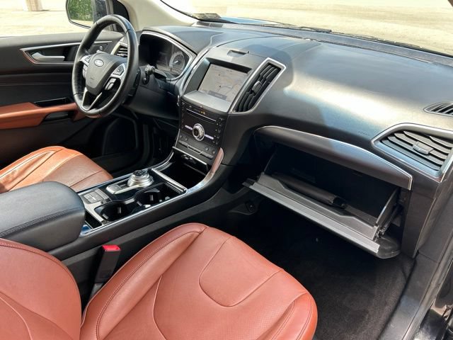 Used 2019 Ford Edge Titanium w/ Equipment Group 301A AWD/4WD image 25