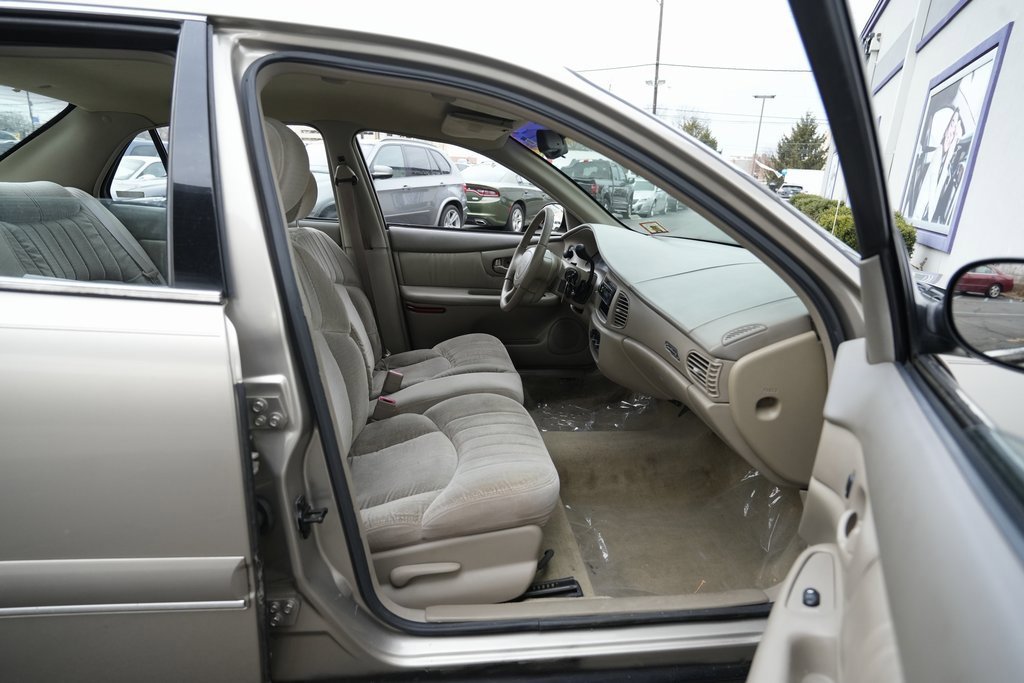 Used 1998 Buick Century Custom image 28
