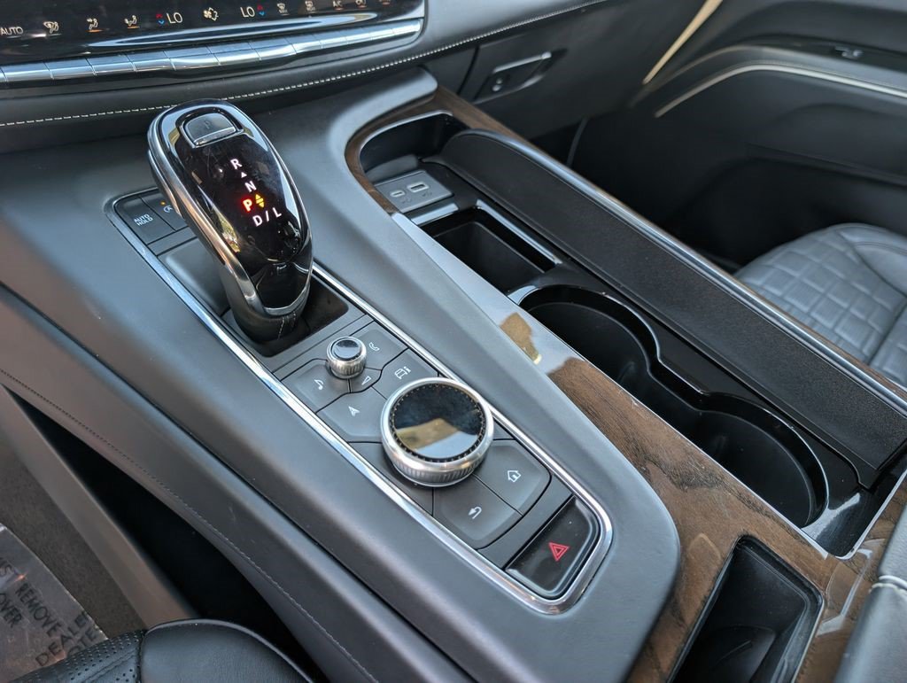 Certified 2024 Cadillac Escalade ESV Sport Platinum AWD/4WD image 30