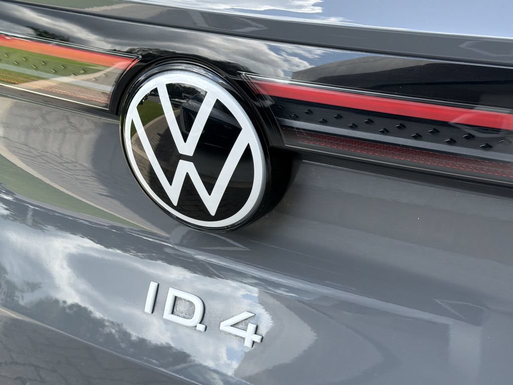 Used 2023 Volkswagen ID.4 Pro S Plus AWD/4WD image 11