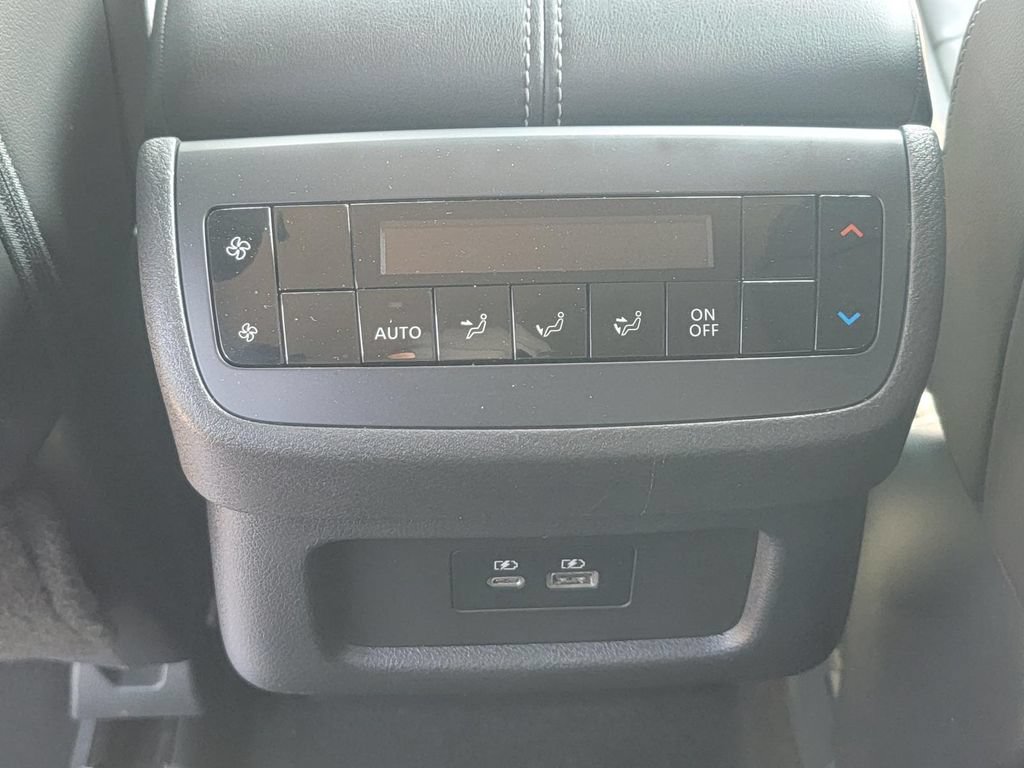 Used 2023 Nissan Pathfinder SL w/ Lighting Package (N92) AWD/4WD image 34