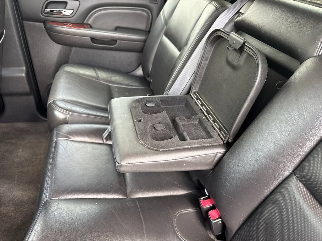 Used 2011 Cadillac Escalade EXT Luxury AWD/4WD image 38