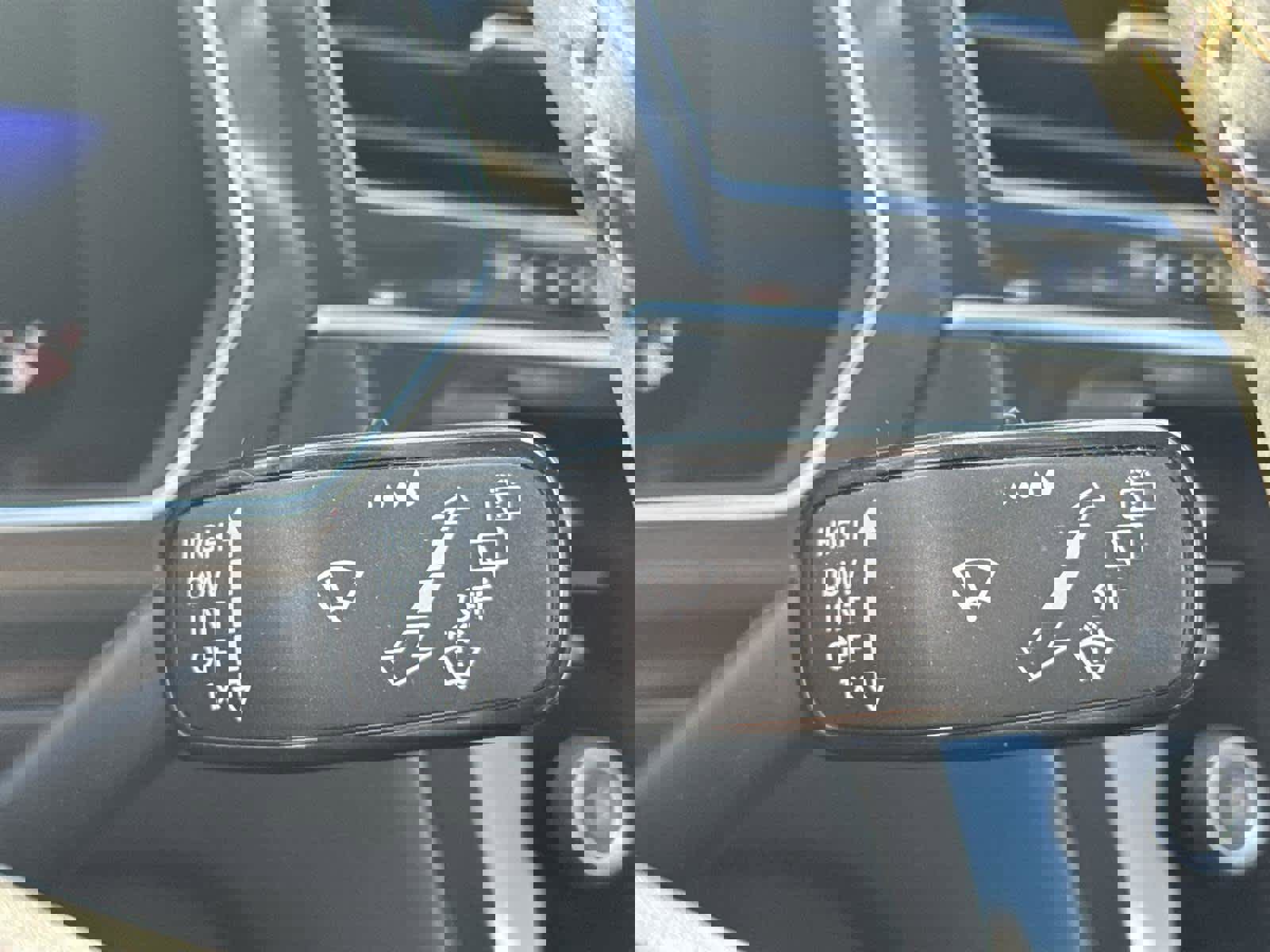 Used 2022 Volkswagen Tiguan SE image 21