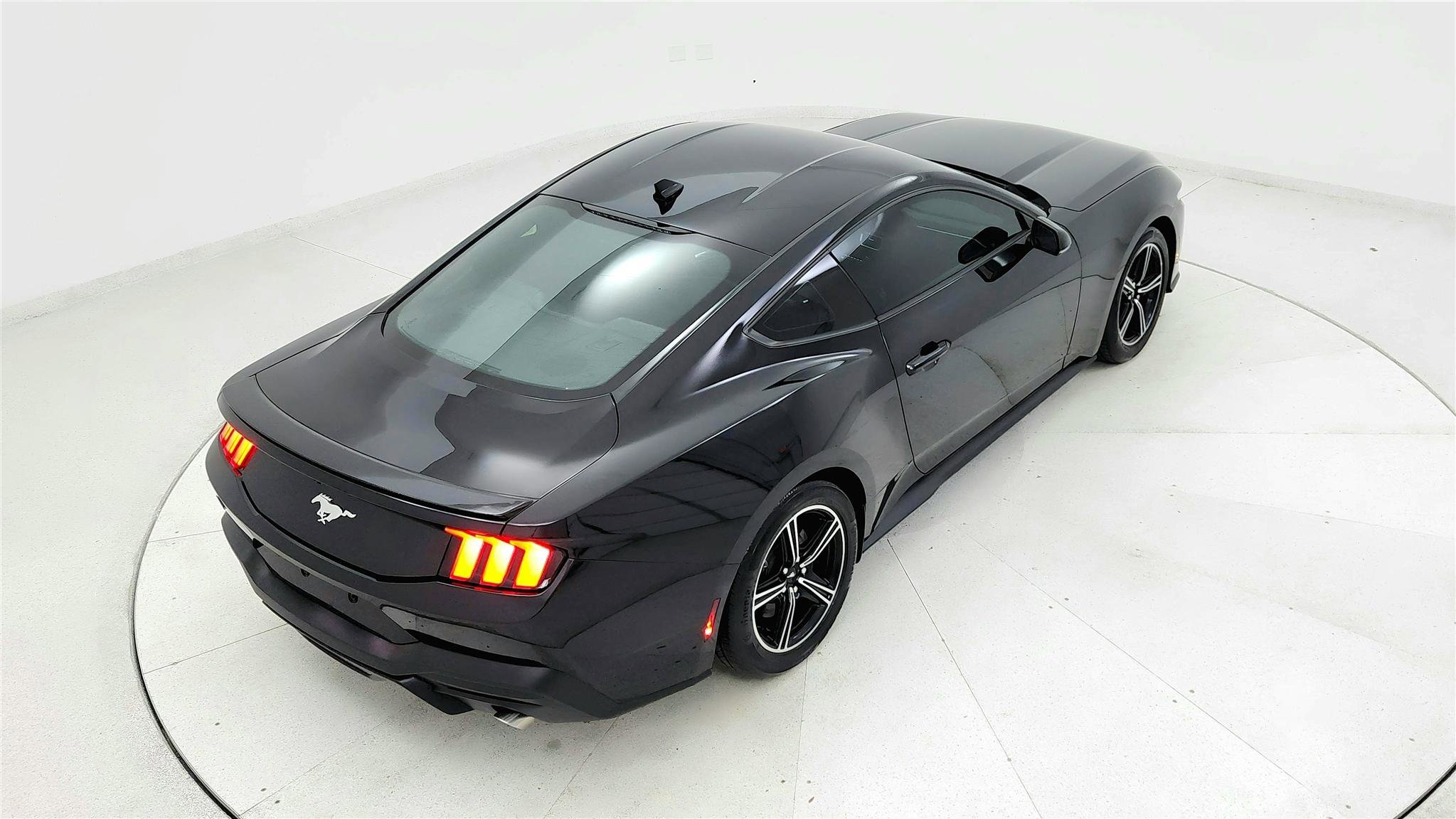 Used 2024 Ford Mustang Premium image 17