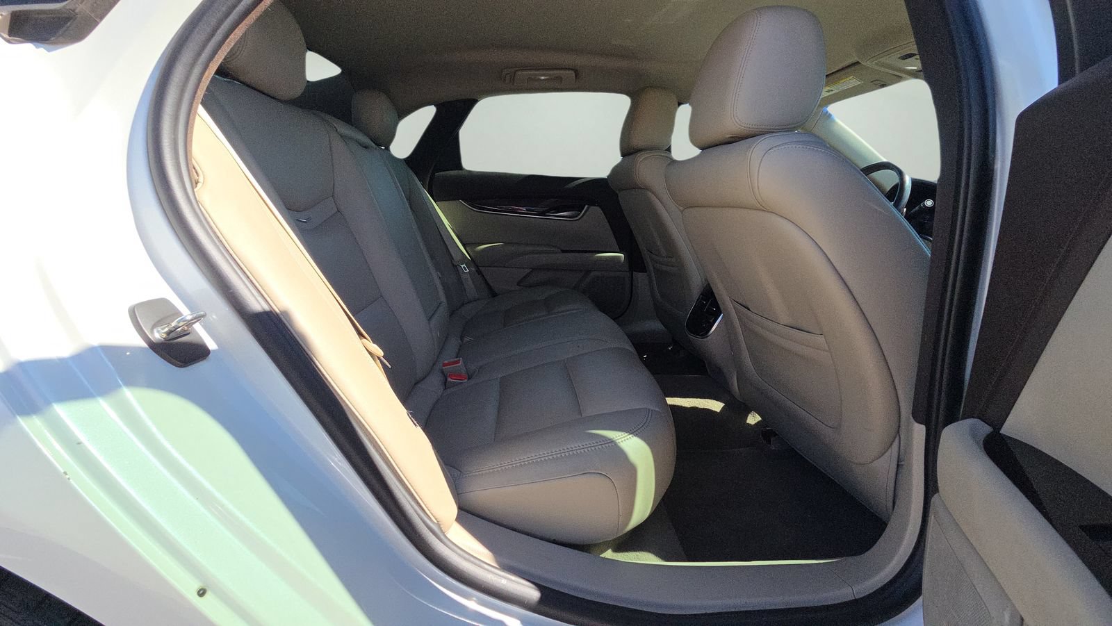 Used 2016 Cadillac XTS Luxury FWD image 14