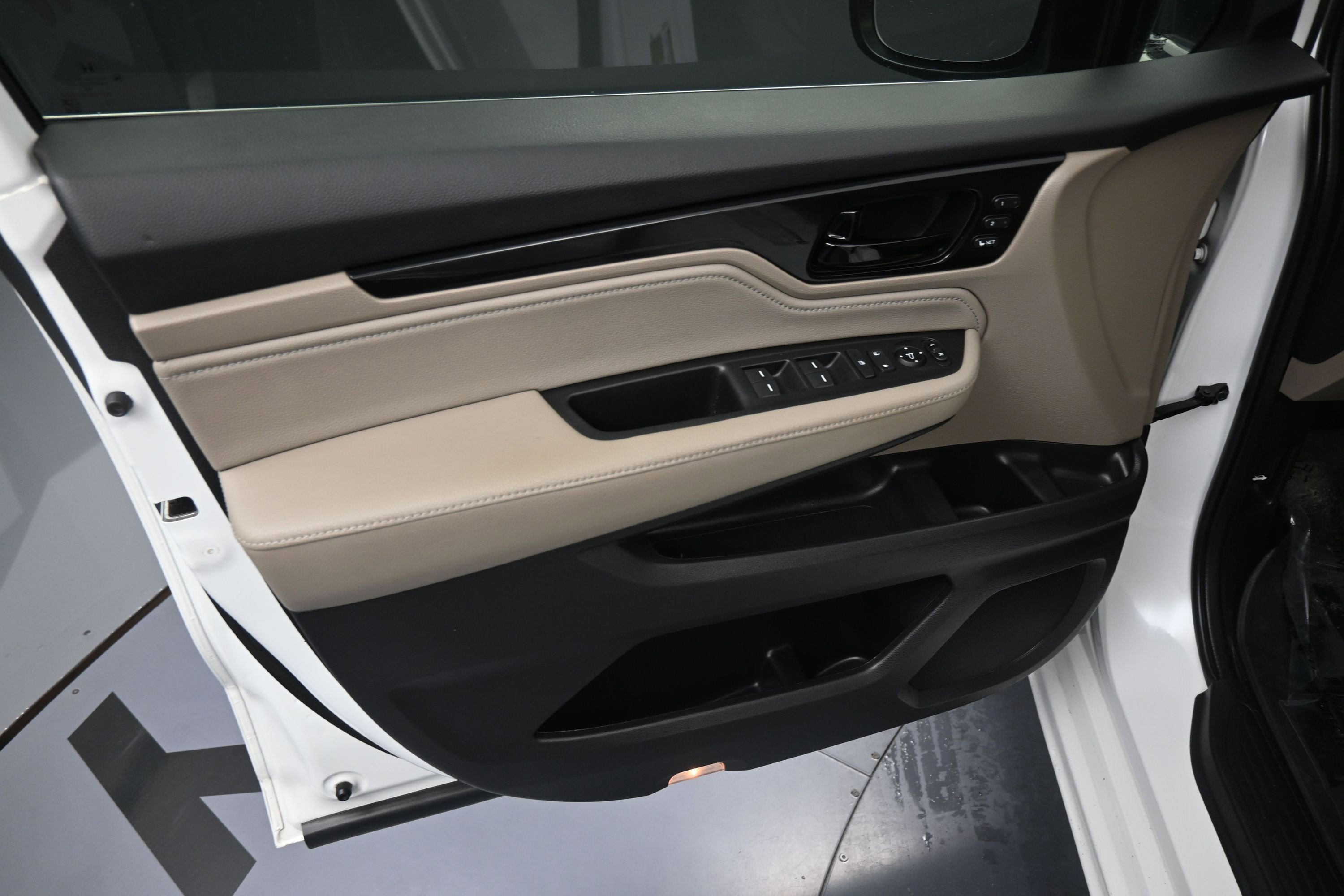 Used 2022 Honda Odyssey Touring image 13