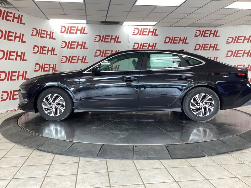 New 2026 Hyundai Sonata Blue FWD image 4