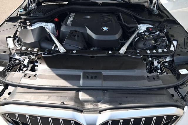 Used 2025 BMW 530i w/ Premium Package RWD image 30