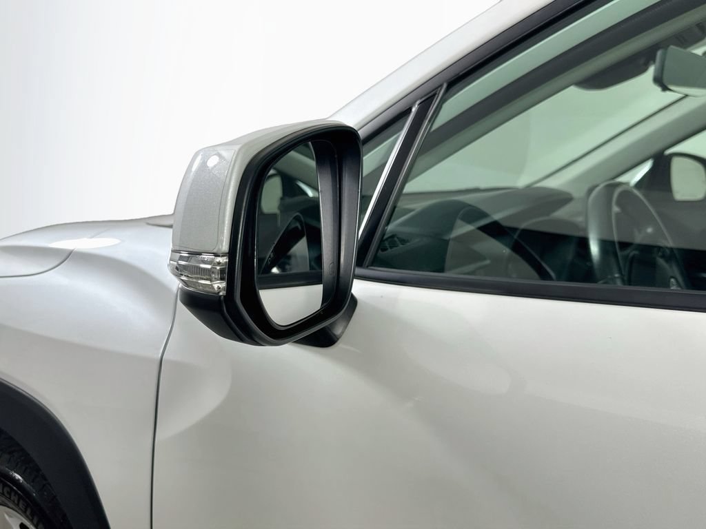 Used 2024 Toyota Corolla Cross LE w/ Moonroof Package FWD image 39
