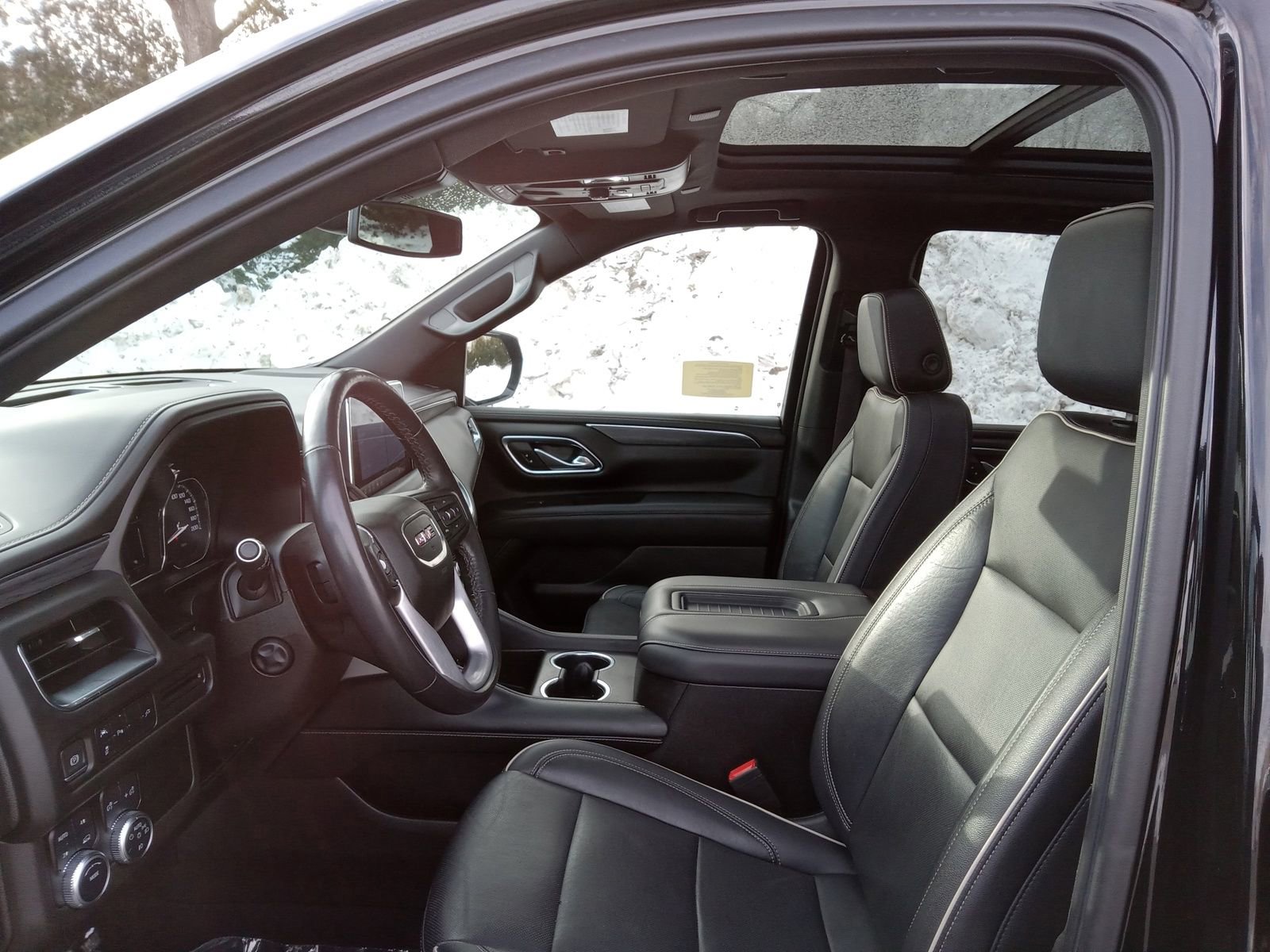 Used 2021 GMC Yukon SLT w/ SLT Luxury Package image 10