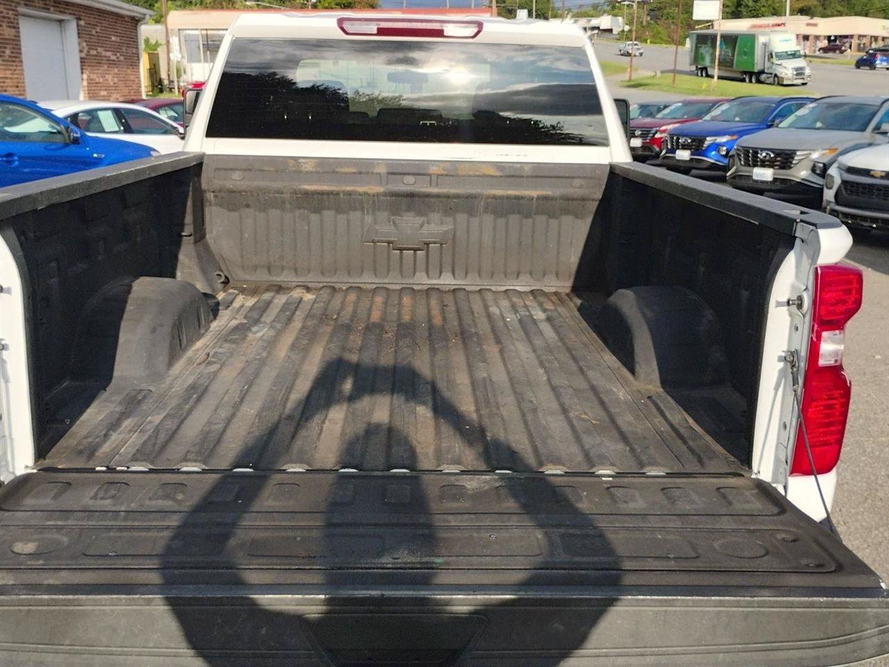 Used 2023 Chevrolet Silverado 2500 LT w/ Convenience Package AWD/4WD image 11