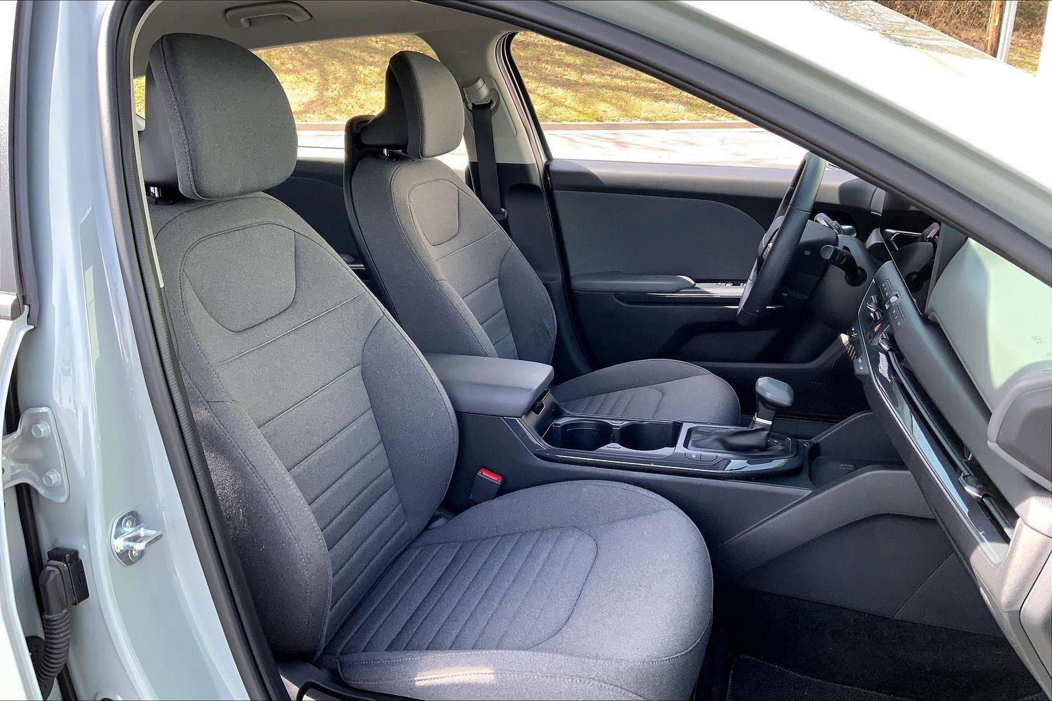 Used 2025 Kia K4 EX image 7