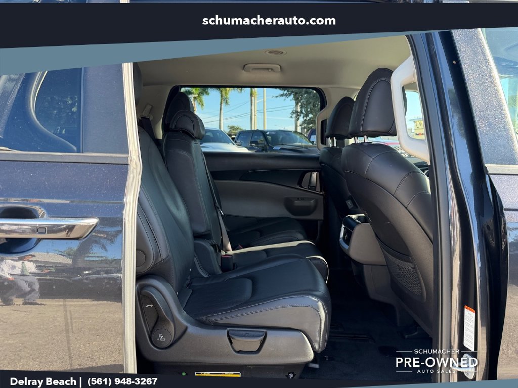 Used 2026 Kia Carnival LXS FWD image 17