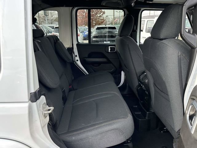 Used 2024 Jeep Wrangler Unlimited Sahara image 21