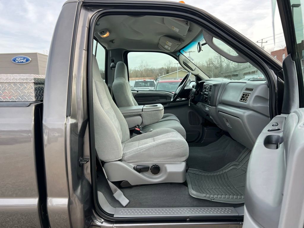 Used 2004 Ford F350 XLT image 18