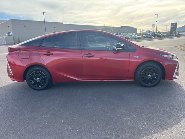 Used 2017 Toyota Prius Prime Advanced w/ Carpet Mat Package image 2