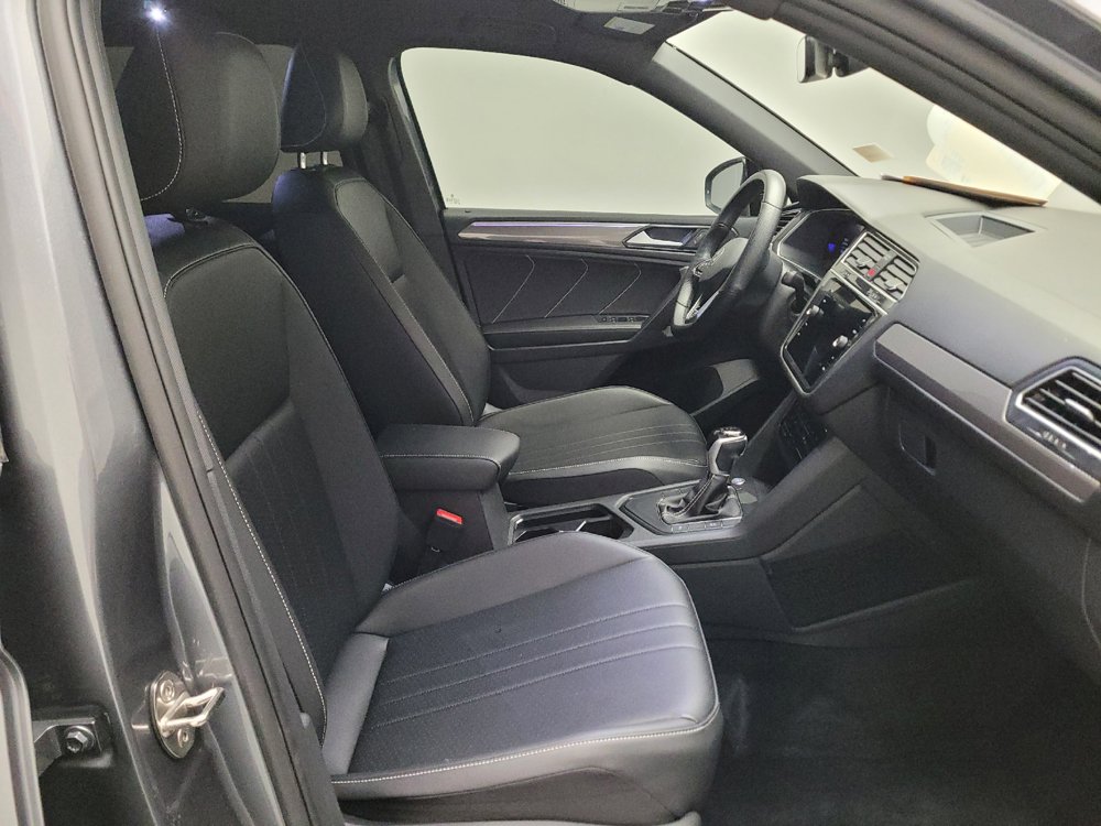 Used 2023 Volkswagen Tiguan SE R-Line FWD image 21