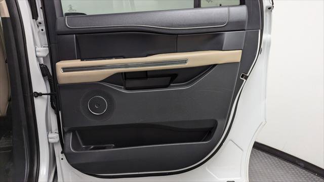 Used 2023 Ford Expedition Max XLT AWD/4WD image 18