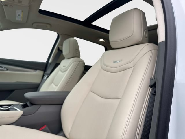 New 2026 Cadillac XT5 Premium Luxury w/ Driver Assist Package AWD/4WD image 18