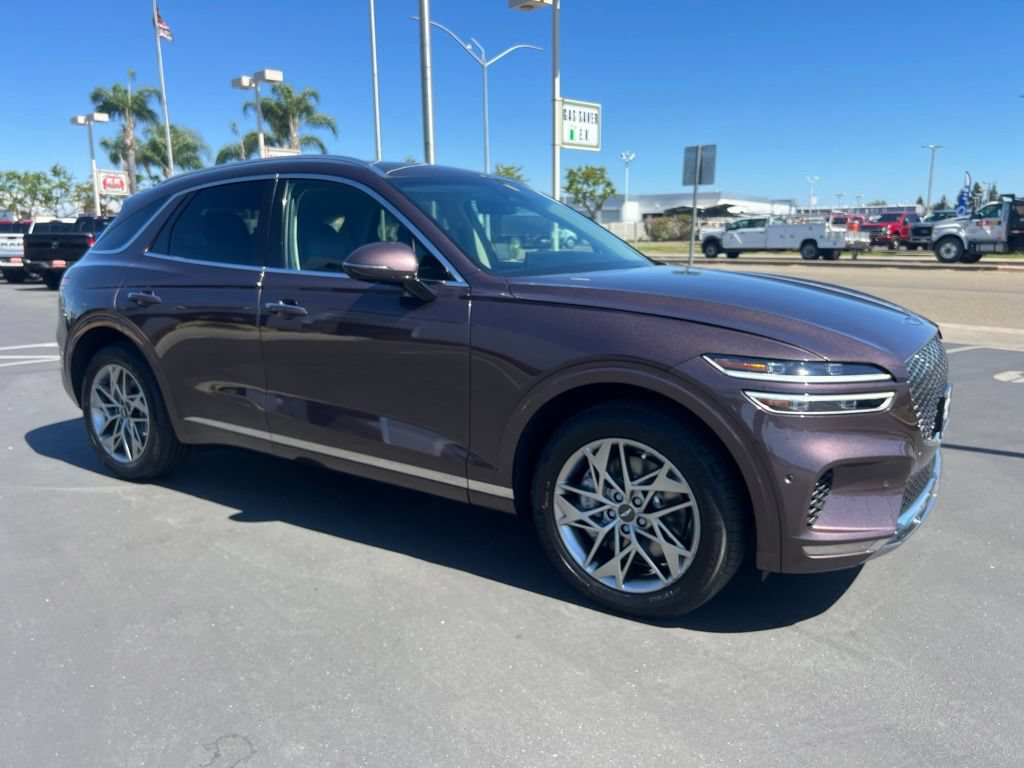 Used 2023 Genesis GV70 2.5T w/ Advanced Package AWD/4WD image 11