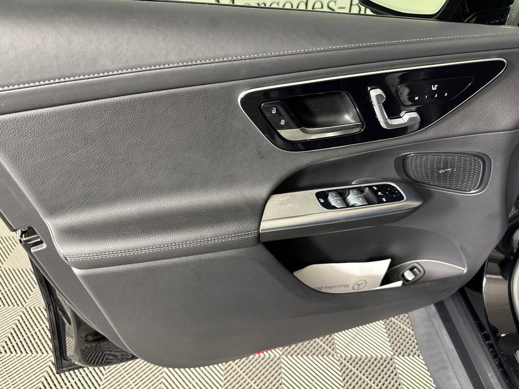 Certified 2024 Mercedes-Benz GLC 300 4MATIC image 8
