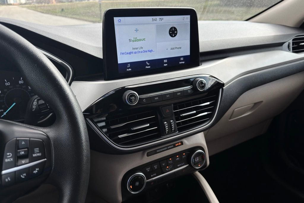 Used 2020 Ford Escape SE image 12