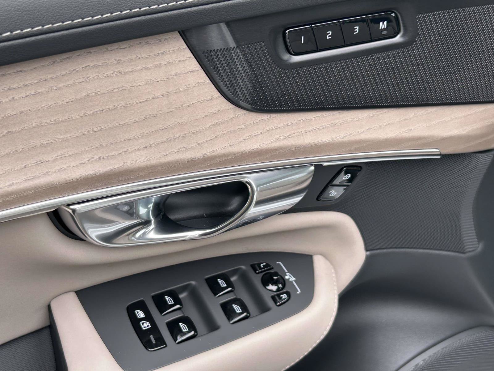 New 2026 Volvo XC90 B6 Plus AWD/4WD image 19