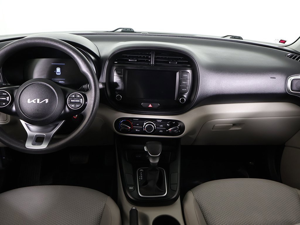 Used 2023 Kia Soul LX w/ LX Technology Package image 39