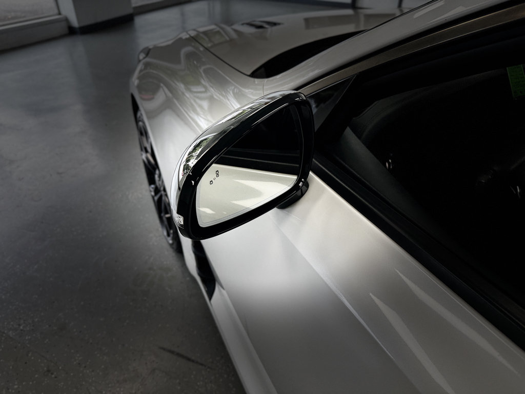 Used 2021 Kia Stinger GT1 AWD/4WD image 11