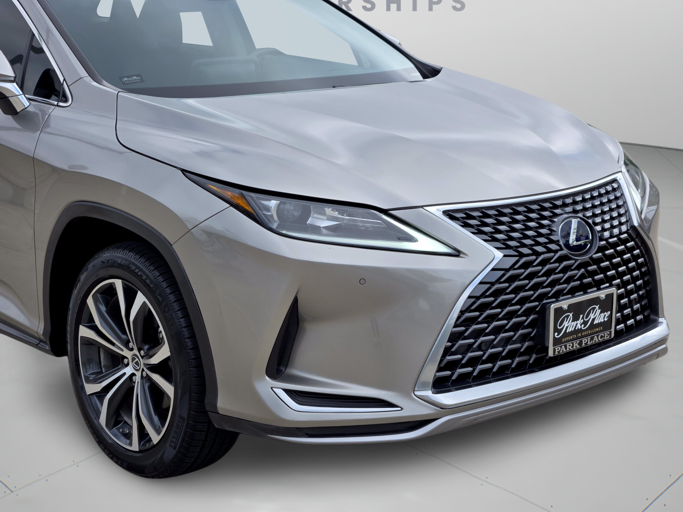 Used 2022 Lexus RX 450h AWD w/ Premium Package image 33