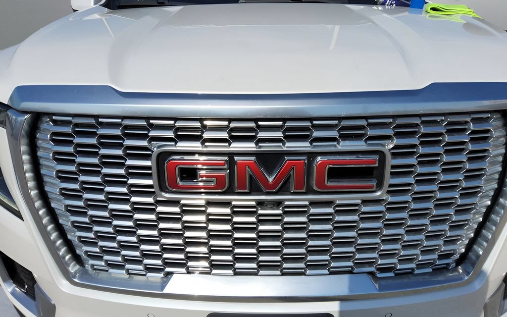 Used 2024 GMC Yukon Denali w/ Denali Reserve Package AWD/4WD image 48