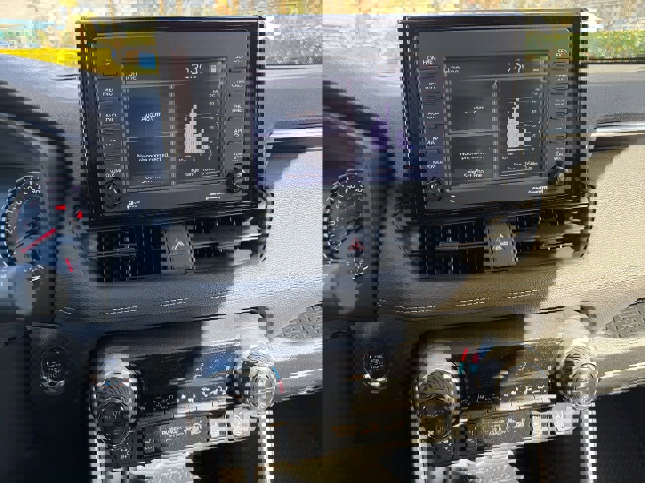 Used 2022 Toyota RAV4 XLE image 16