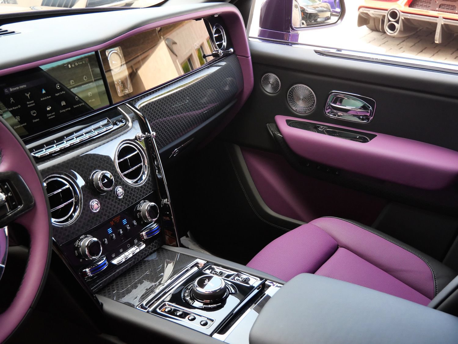 New 2027 Rolls-Royce Cullinan Black Badge AWD/4WD image 24