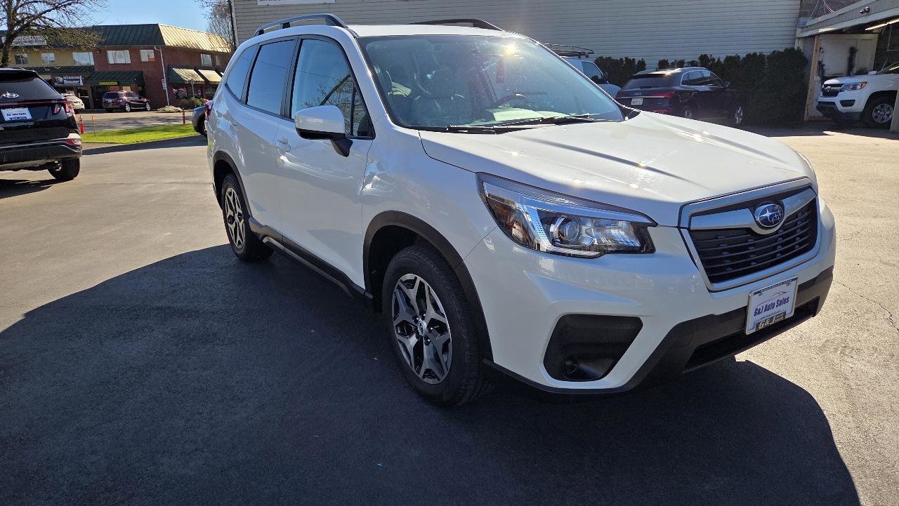 Used 2020 Subaru Forester Premium AWD/4WD image 5