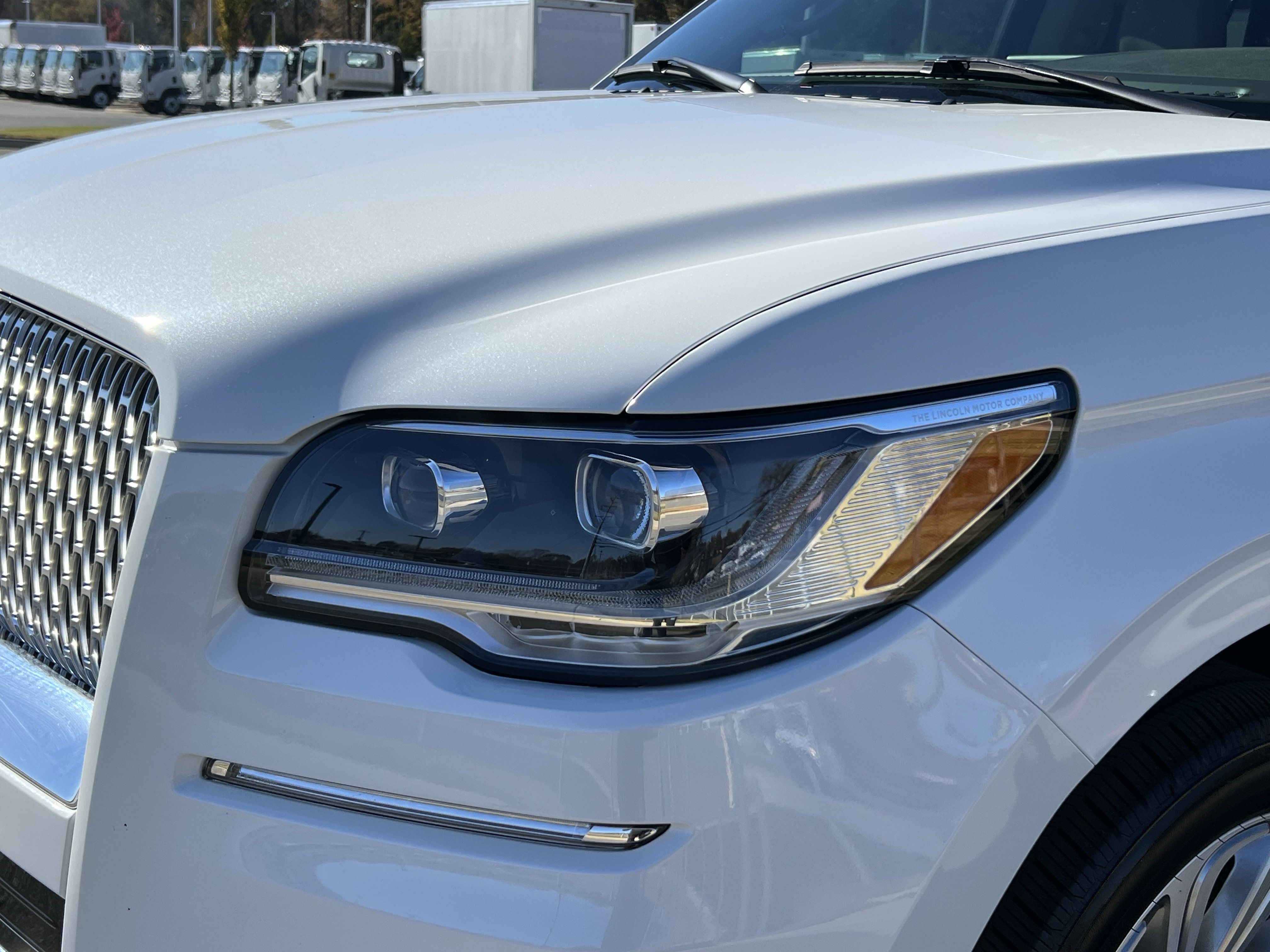 Used 2024 Lincoln Navigator Premiere image 12