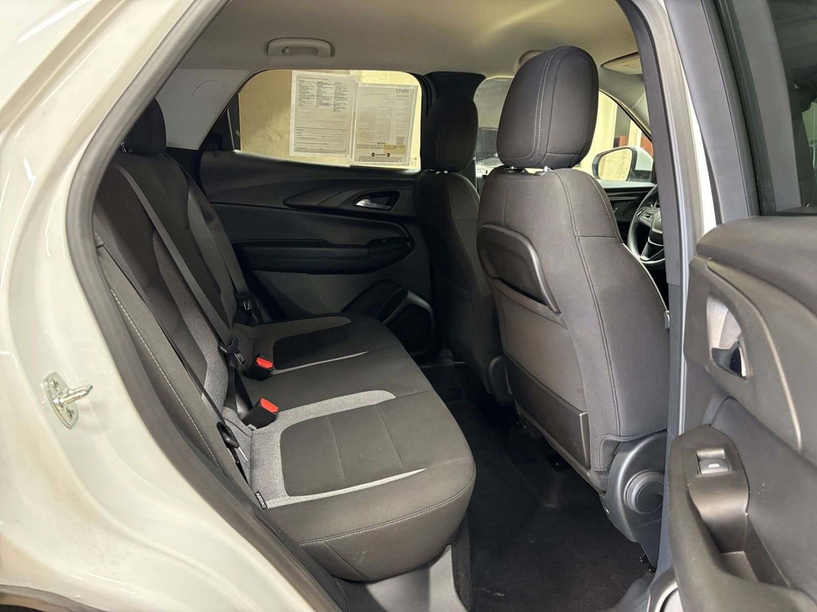 Used 2025 Chevrolet TrailBlazer LT FWD image 24