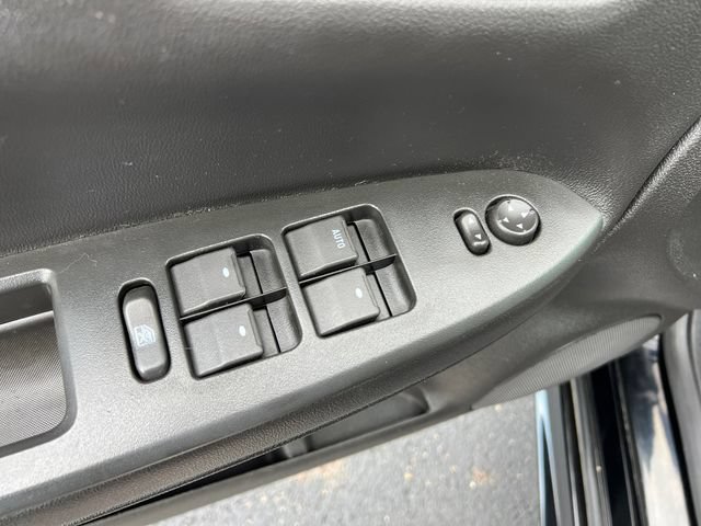 Used 2011 Chevrolet Impala LT FWD image 9
