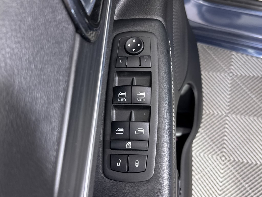Used 2021 Jeep Grand Cherokee Limited w/ Quick Order Package 28K 80th AWD/4WD image 27