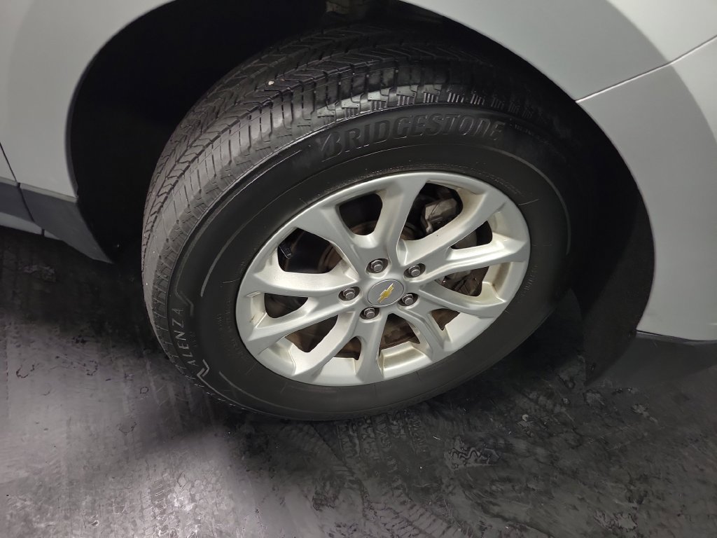 Used 2020 Chevrolet Equinox LT AWD/4WD image 11