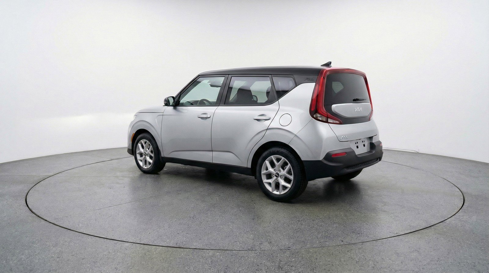 Used 2025 Kia Soul LX w/ LX Technology Package FWD image 5