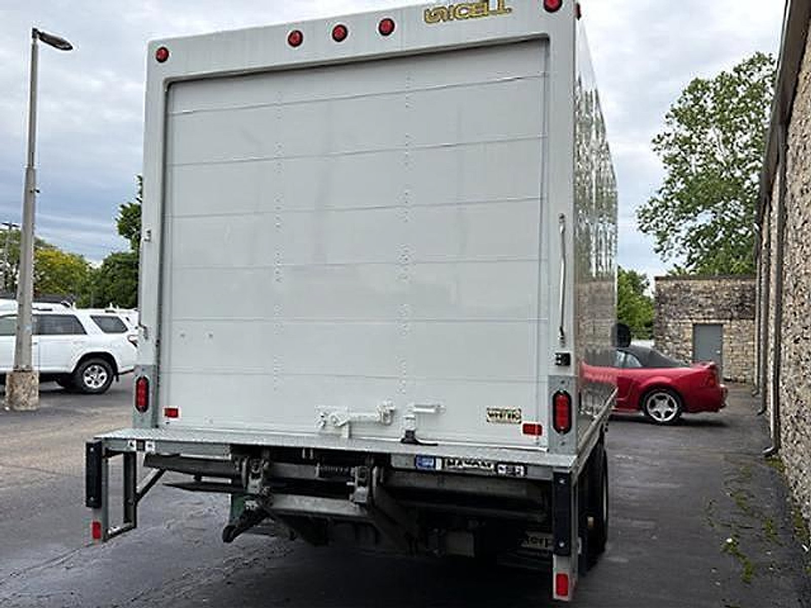 Used 2024 Ford E-450 and Econoline 450 Super Duty w/ Power Windows & Locks Group RWD image 5