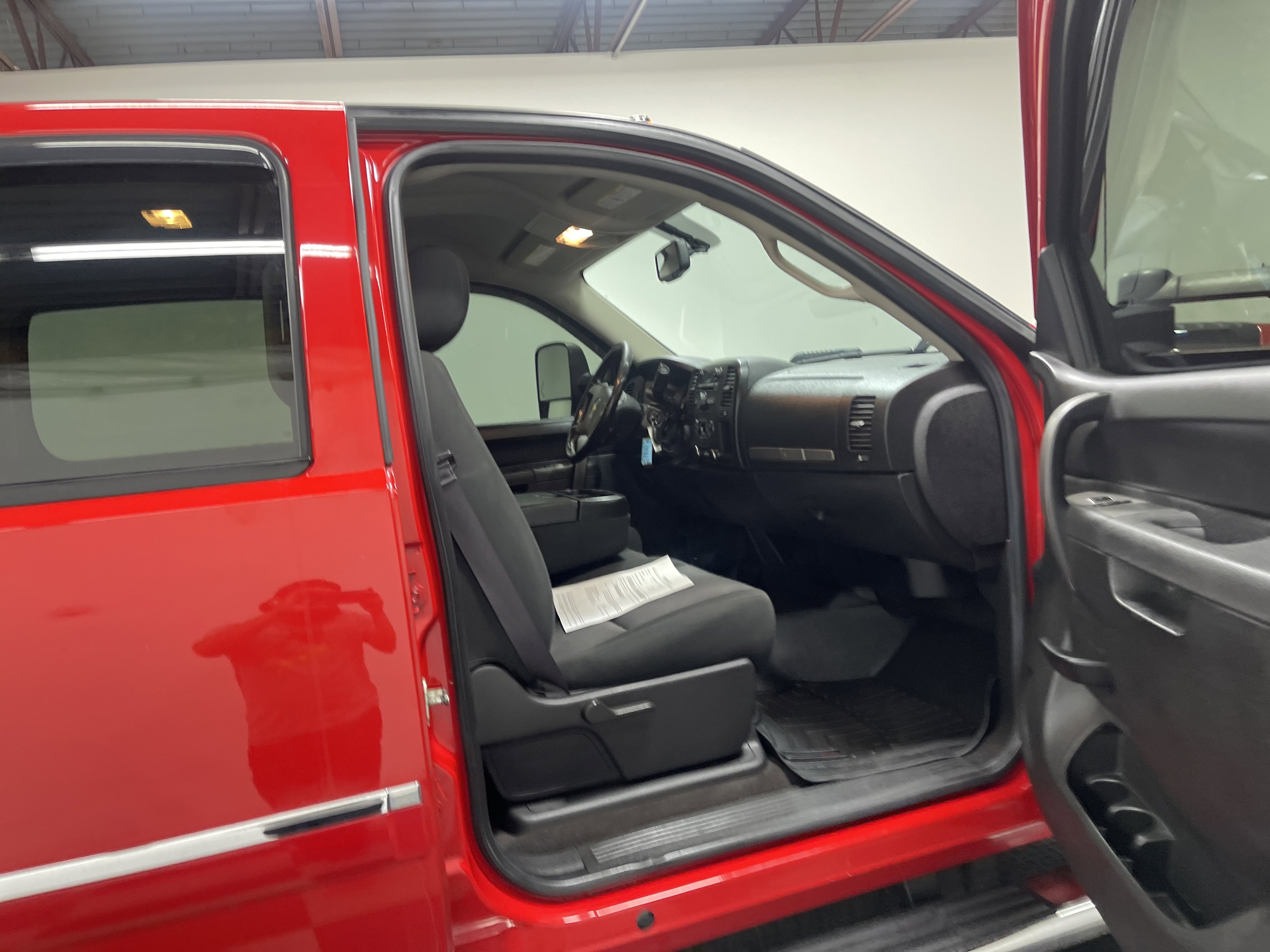 Used 2014 Chevrolet Silverado 2500 LT w/ Custom Sport Truck Package image 25