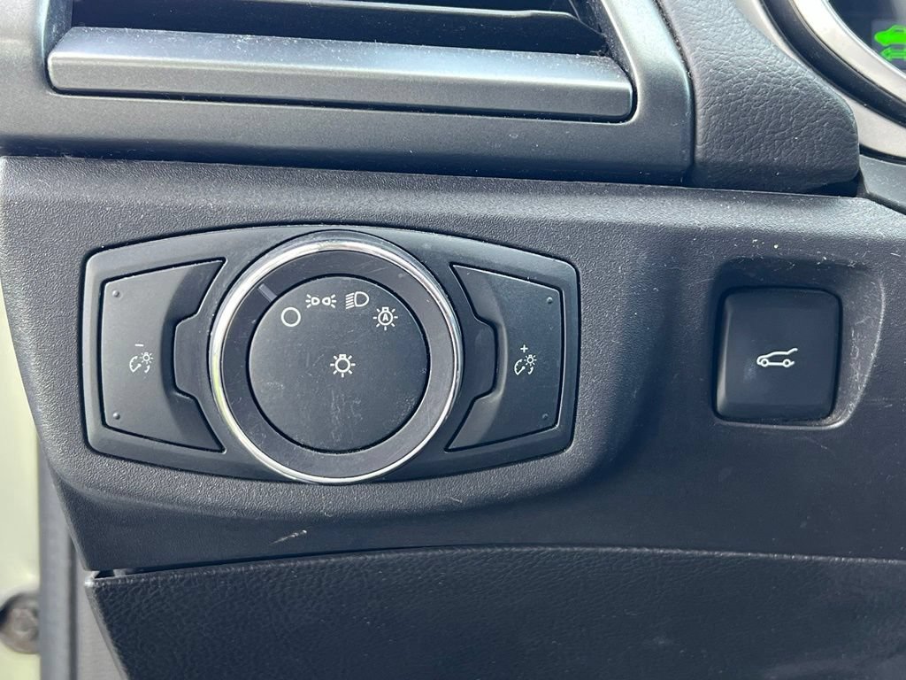 Used 2014 Ford Fusion SE FWD image 23