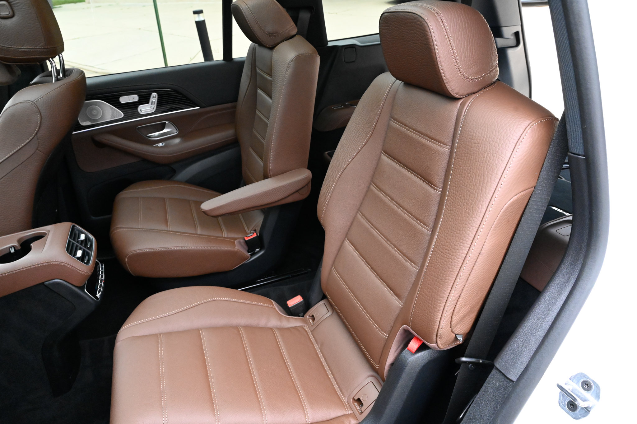Used 2025 Mercedes-Benz GLS 580 4MATIC image 40