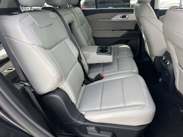 New 2026 Ford Explorer Active w/ Active Comfort Package RWD image 11