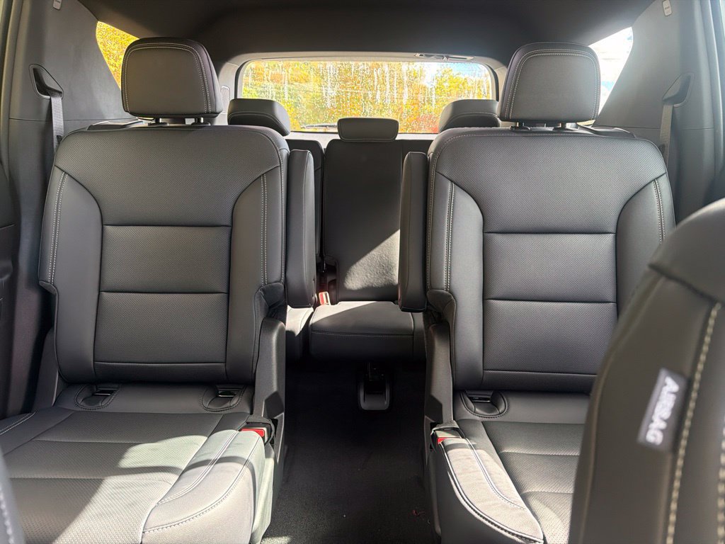 New 2027 Chevrolet Traverse LT AWD/4WD image 8