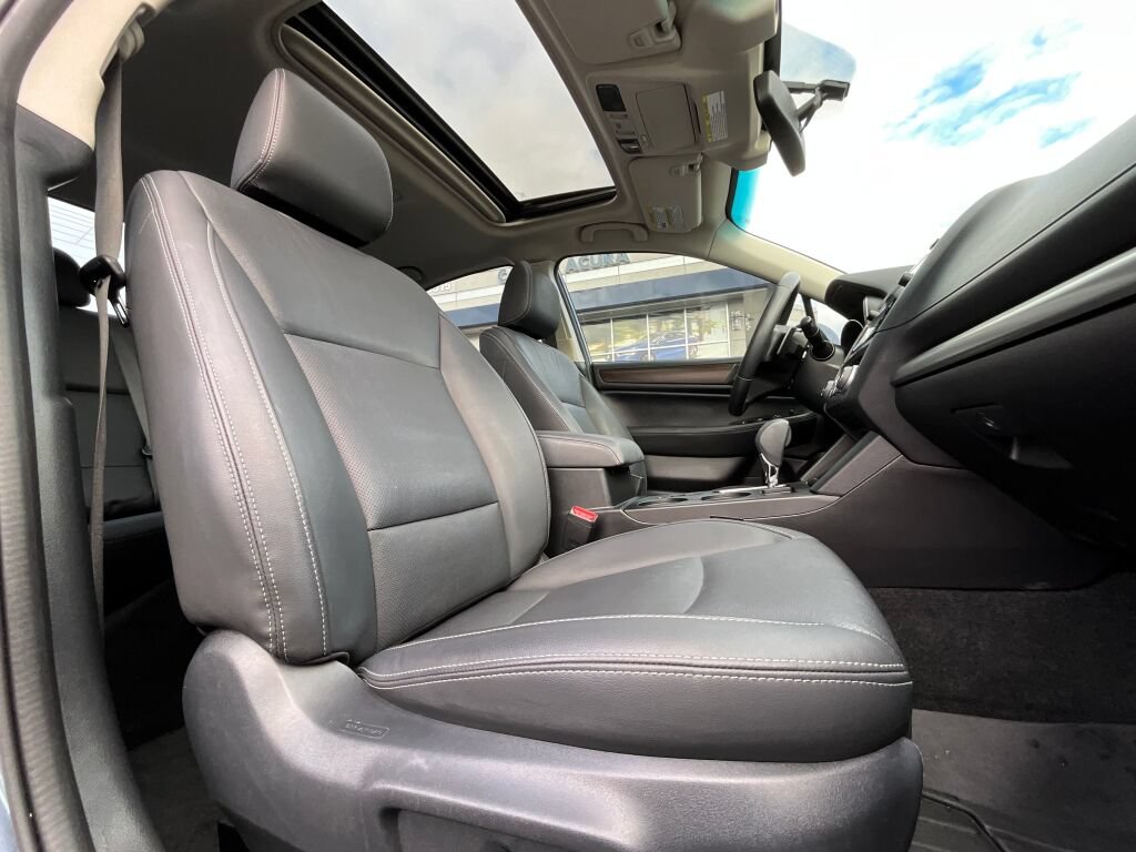 Used 2015 Subaru Legacy 3.6R Limited AWD/4WD image 10